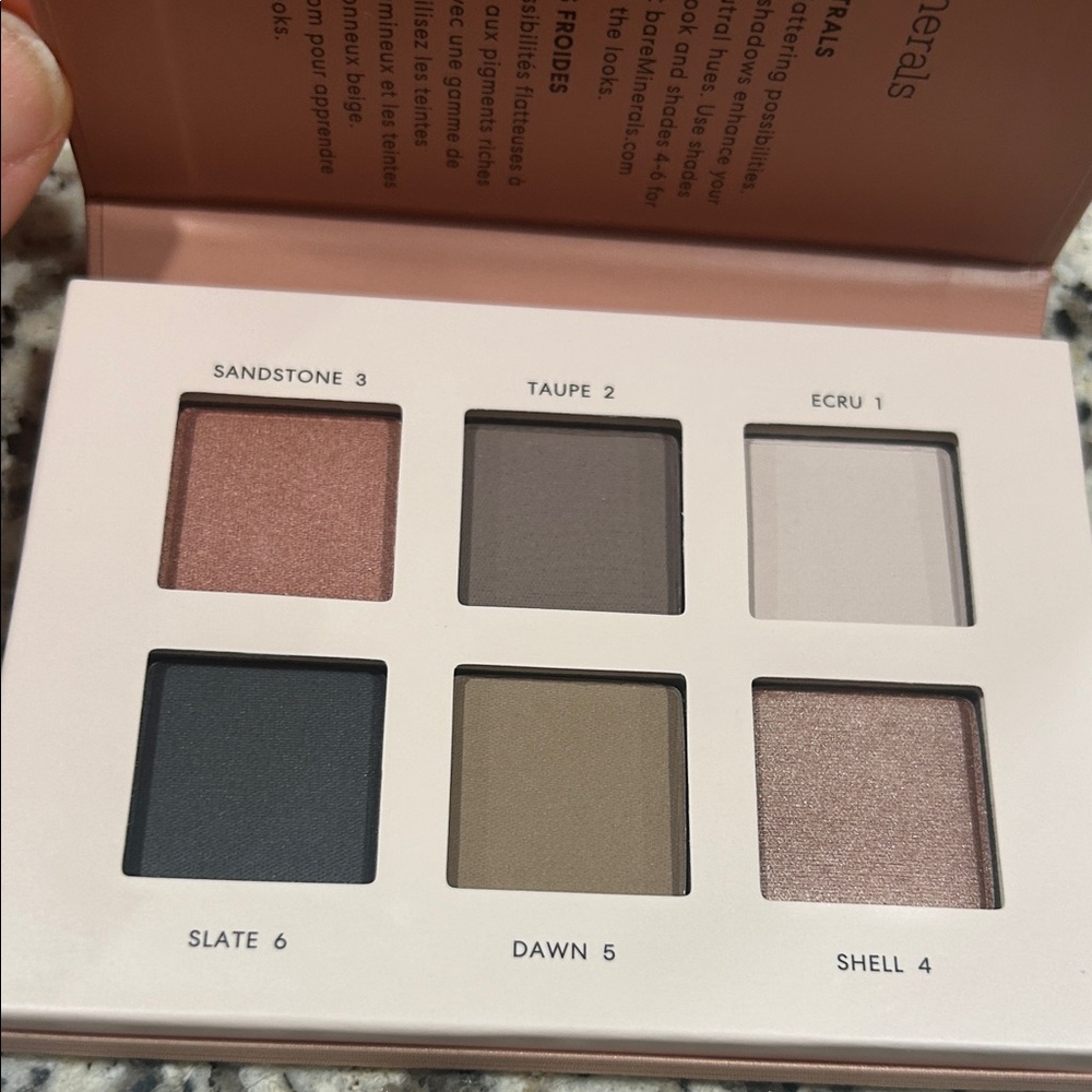 bareMinerals Mineralist Eyeshadow Palette in Black - Picture 4 of 4